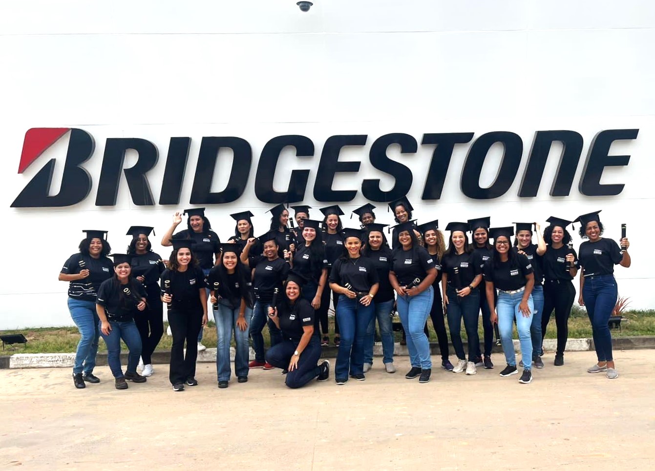 Parceria SENAI e Bridgestone - Projeto Operadora de Borracha